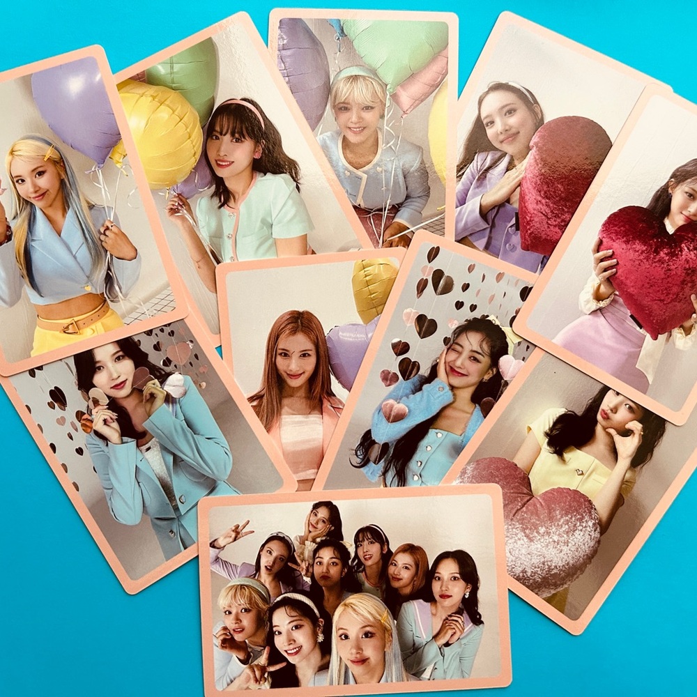 Twice photocard set.